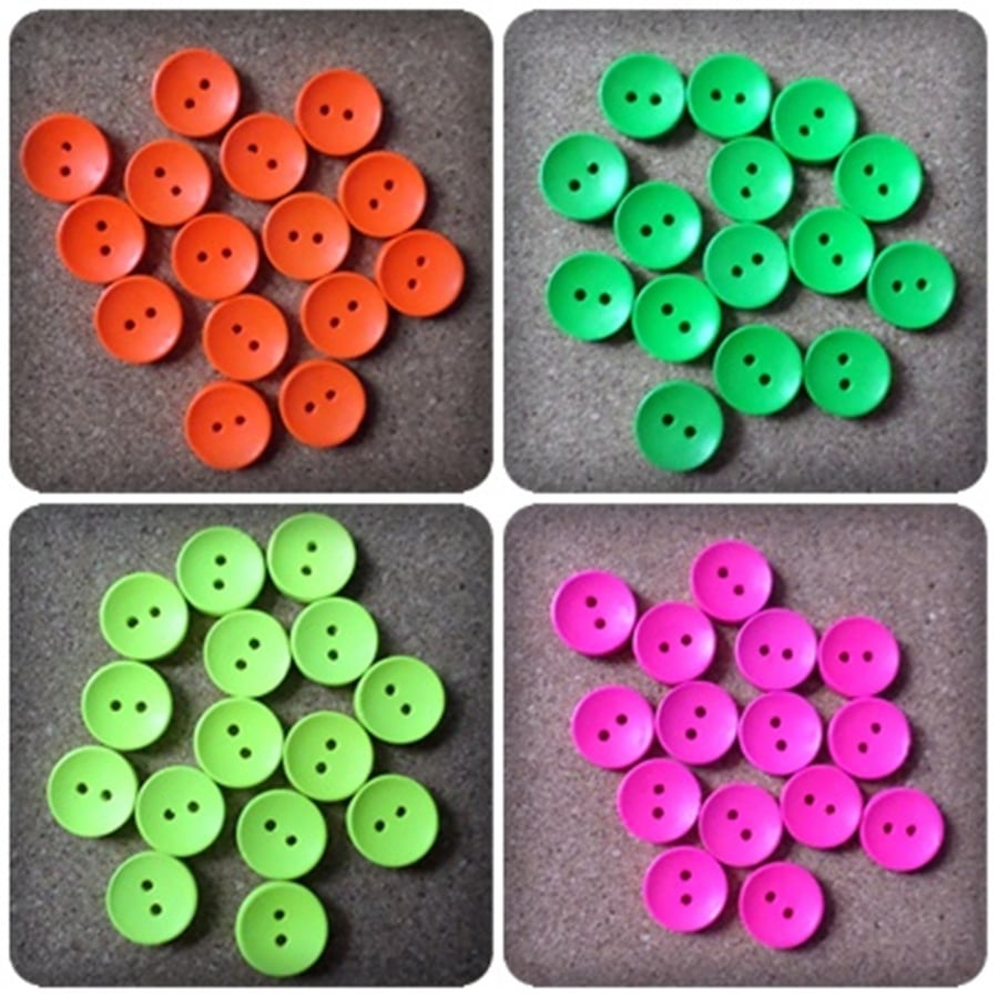 30 x 2-Hole Painted Wooden Buttons - Round - Neon - 15mm - Mixed Colour