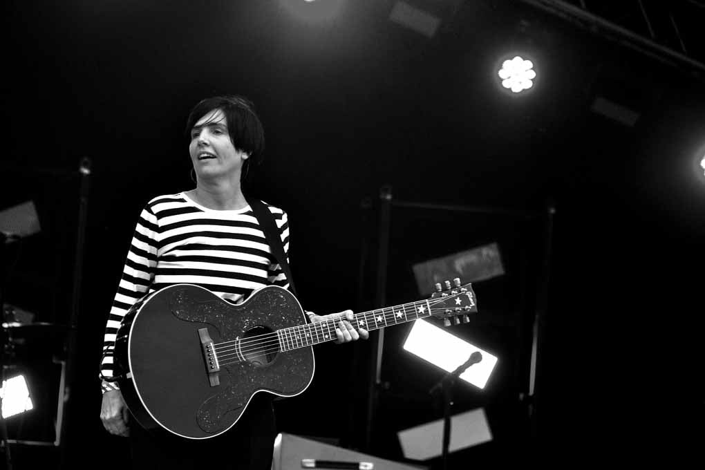 Sharleen Spiteri Performing Live With Texas Photograph Print