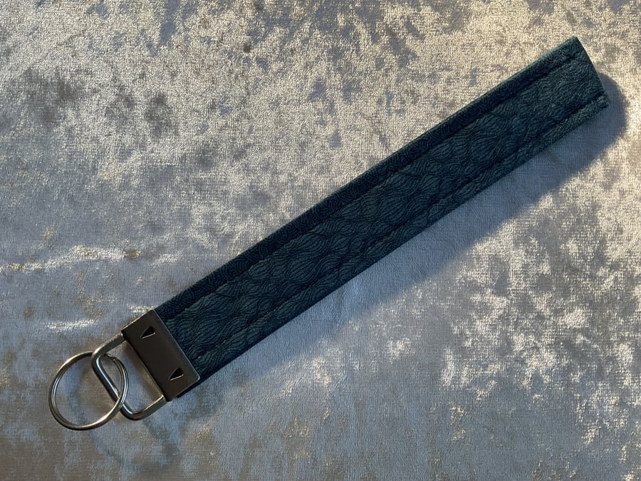 DARK BLUE WRISTLET KEYRING KEY HOLDER LANYARD FOB CHAIN 
