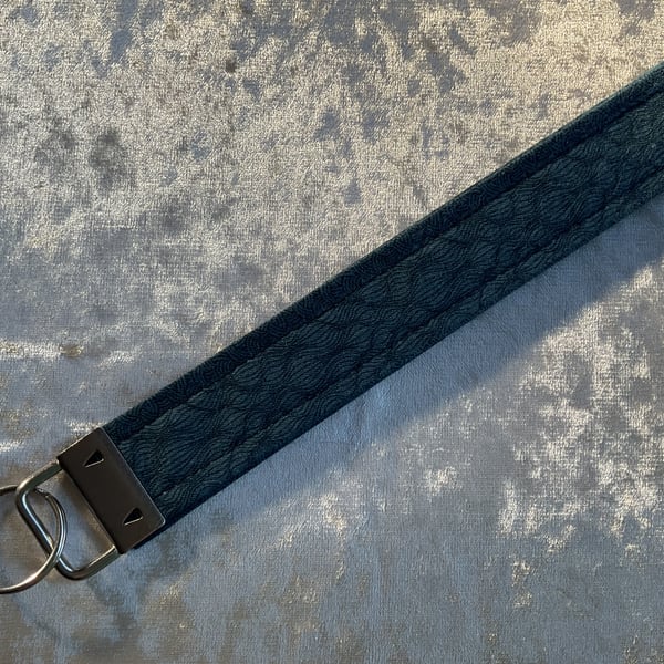 DARK BLUE WRISTLET KEYRING KEY HOLDER LANYARD FOB CHAIN 