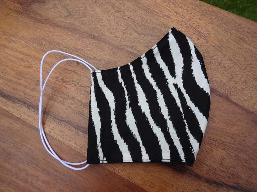 Face Mask size MEDIUM