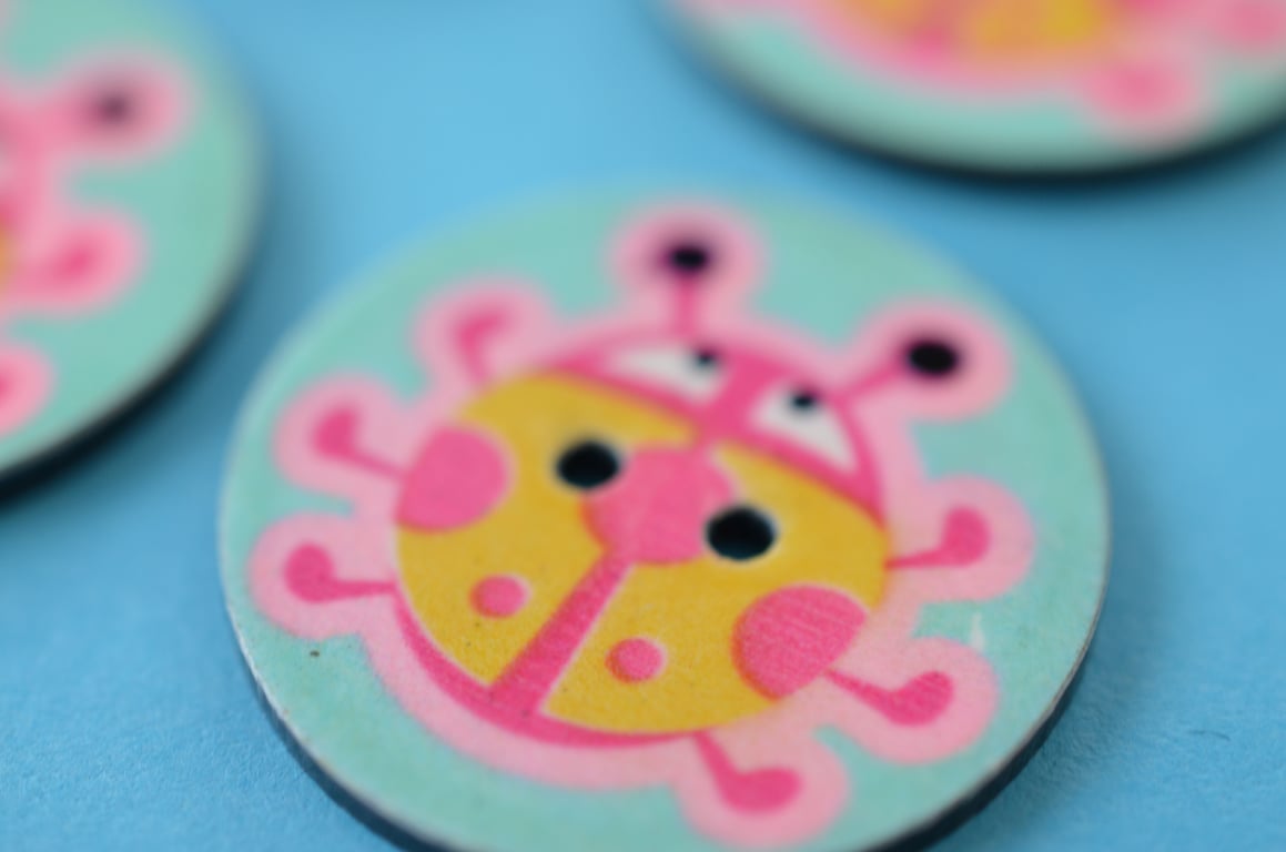 Ladybird Buttons Aqua Pink Yellow Plastic 6pk 25mm (P3)