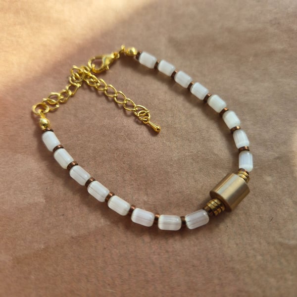 Afternoon Tea Bracelet, Lemon and gold. 