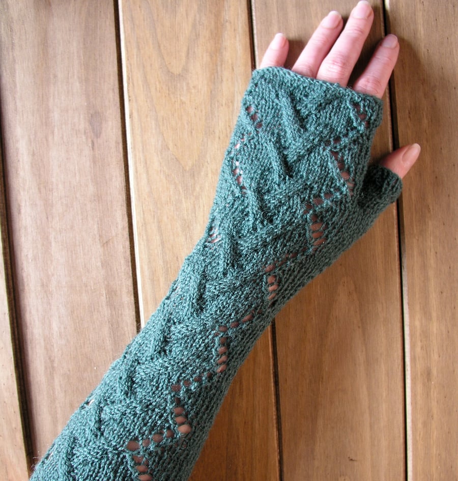 Green long lace wrist warmers