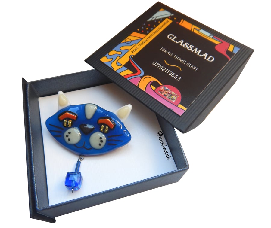 Handmade Fused Glass Cat Brooch.