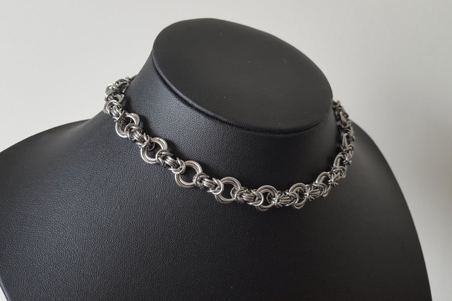 Mobius Byzantine Link Chainmail Choker Necklace - Stainless Steel