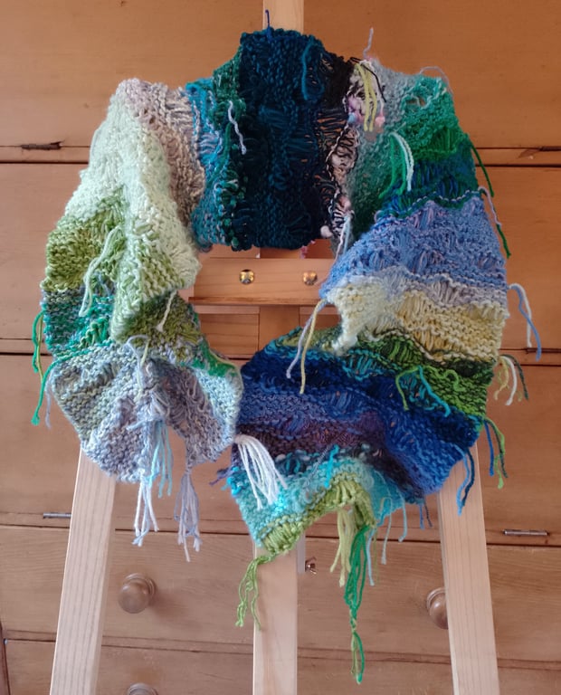 "Oceanic Horizons" short scarf, neck warmer