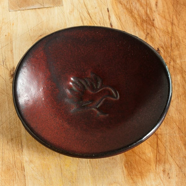 Small Round Plate With Crow Print