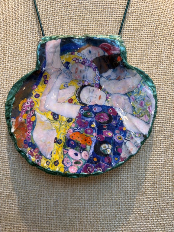 Klimt green shell necklace 