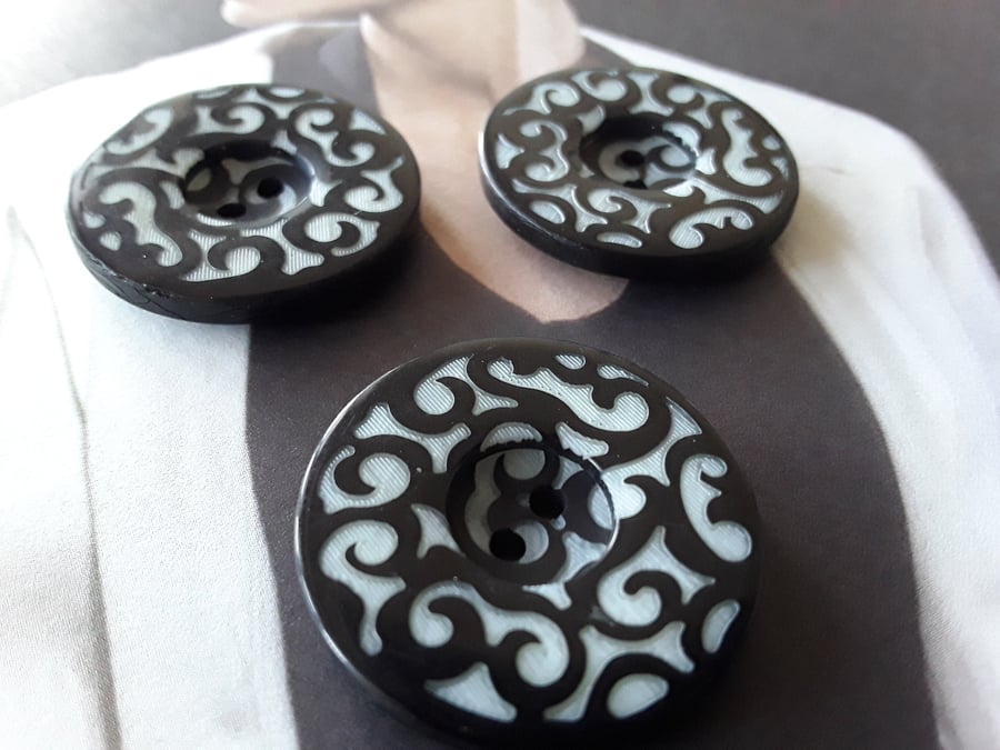 1 & 18" 28mm 44L Filigree laser cut Buttons DESIGNER x 3 Buttons