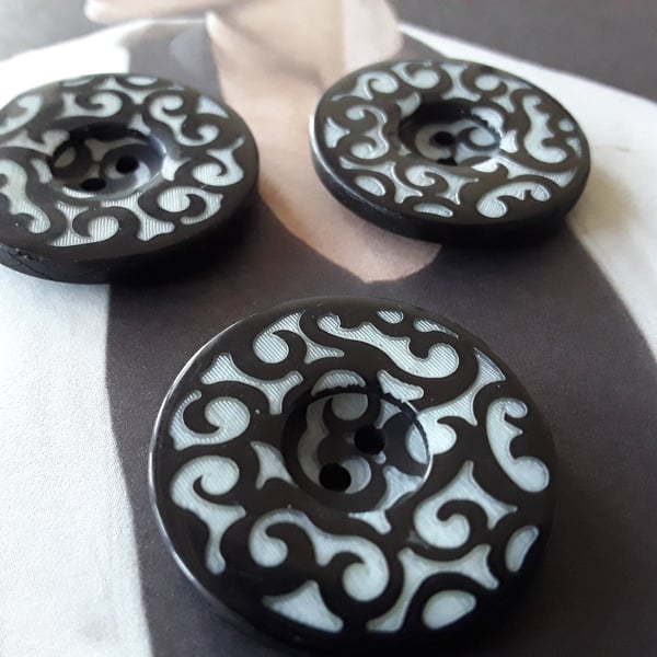 1 & 18" 28mm 44L Filigree laser cut Buttons DESIGNER x 3 Buttons