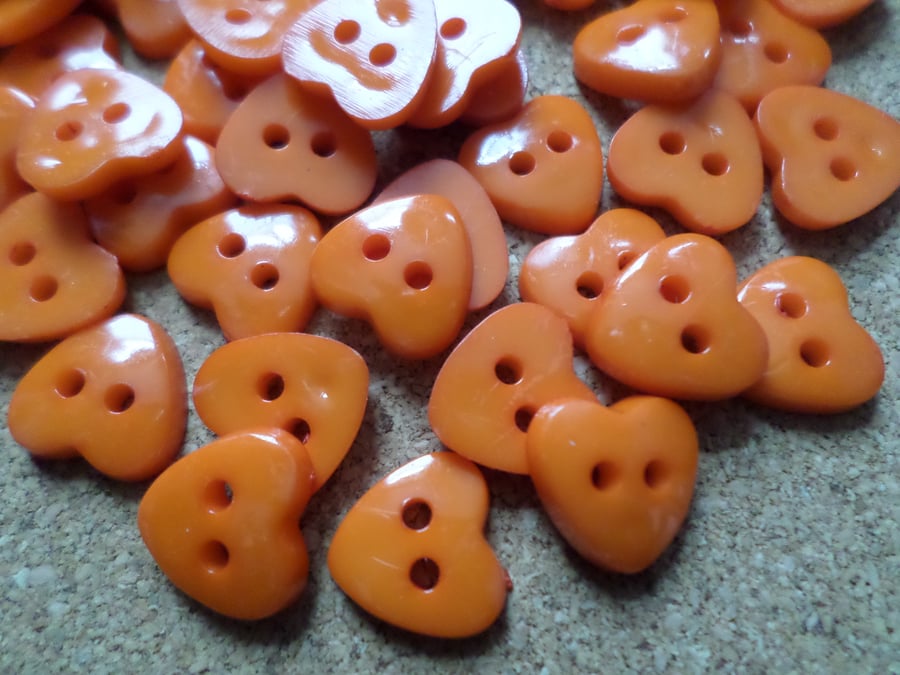 30 x 2-Hole Acrylic Buttons - Heart - 12mm - Orange