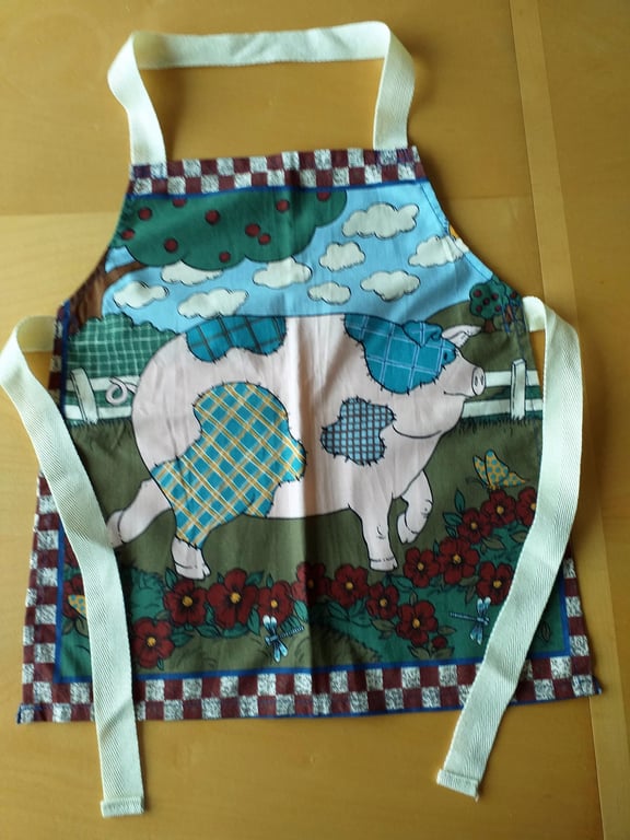 Patchwork, Pig, Apron, age 2-6 approximately