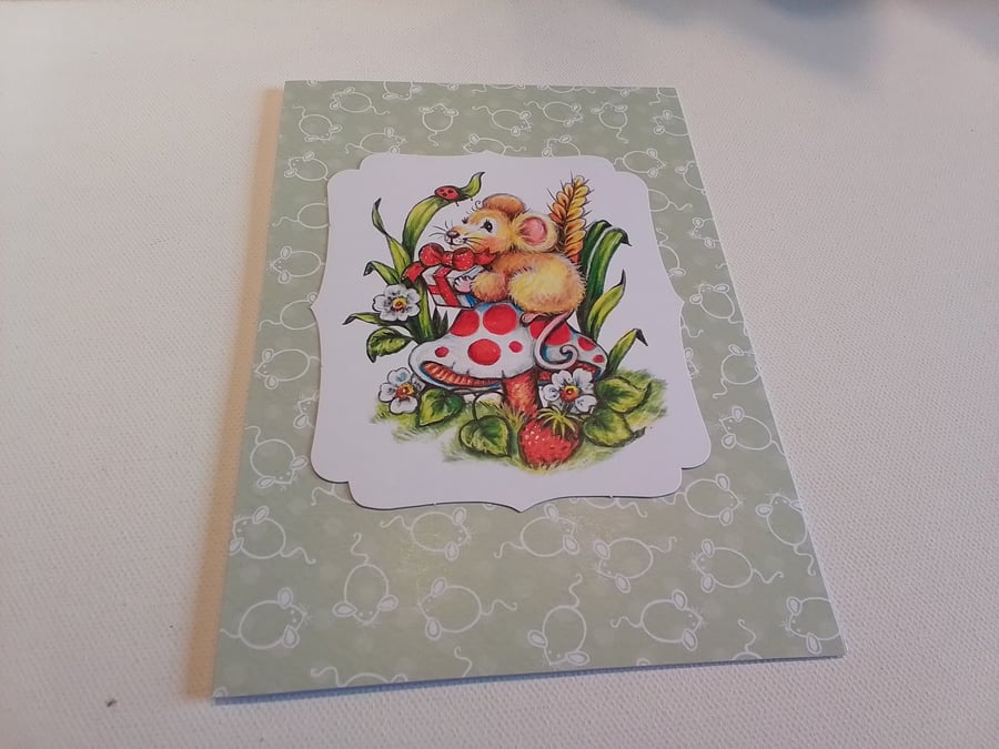 Any occasion card. Mouse on a toadstall. Ref 096