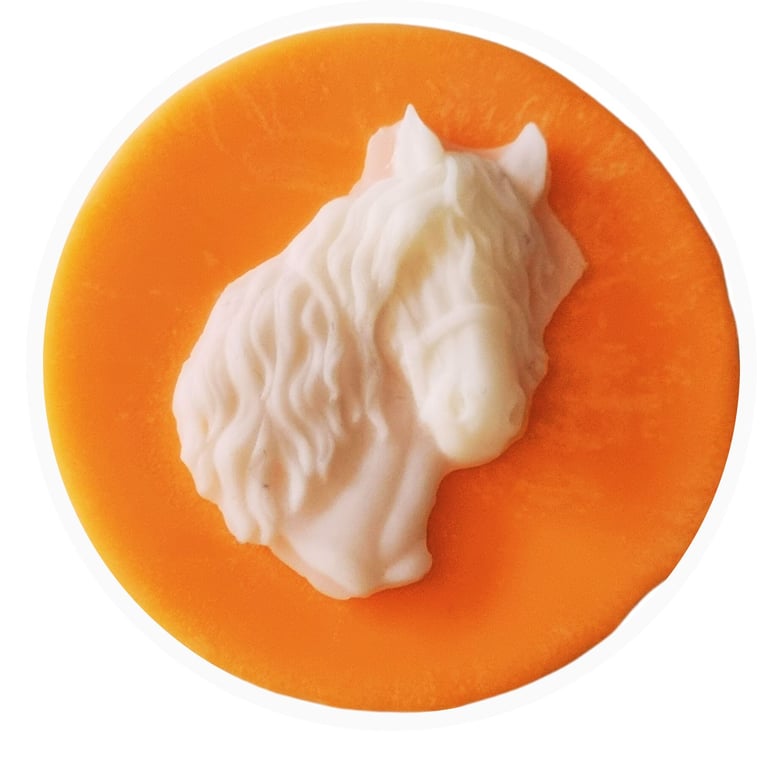 Soy Wax Melt Horse Head On Disc Passion Fruit and Mango Scent Horse Lover Gift