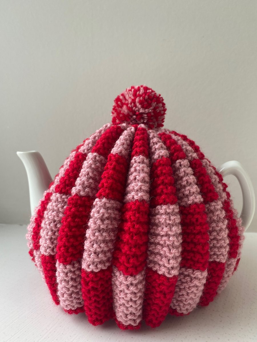 Traditional Handknitted Tea Cosy with Pompom in Pink and Red