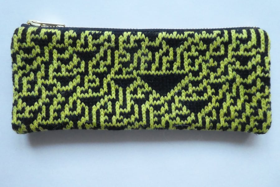 Rule 30 pencil case - slimline - yellow and black