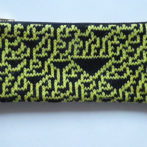 Rule 30 pencil case - slimline - yellow and black