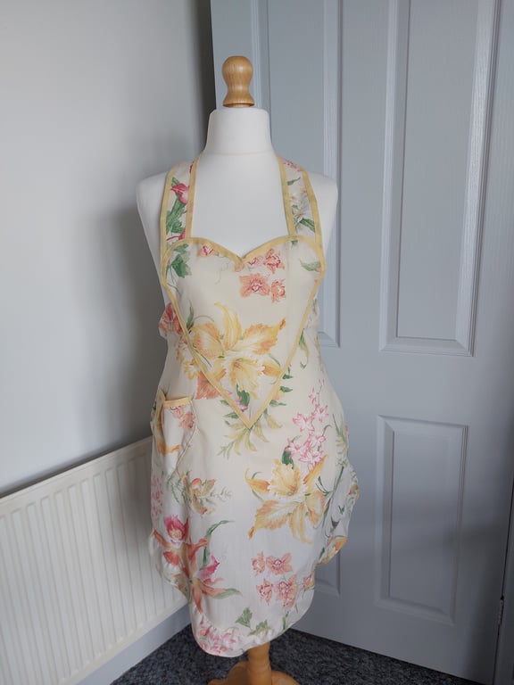 1940's retro style sweetheart apron 