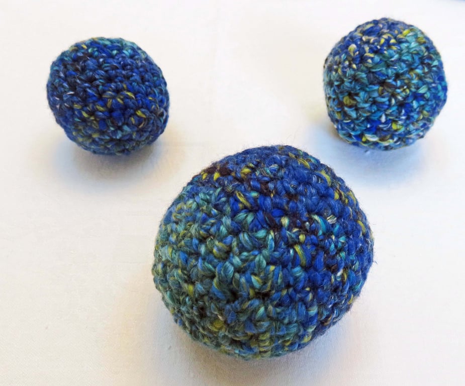 Set of ball toys for cats