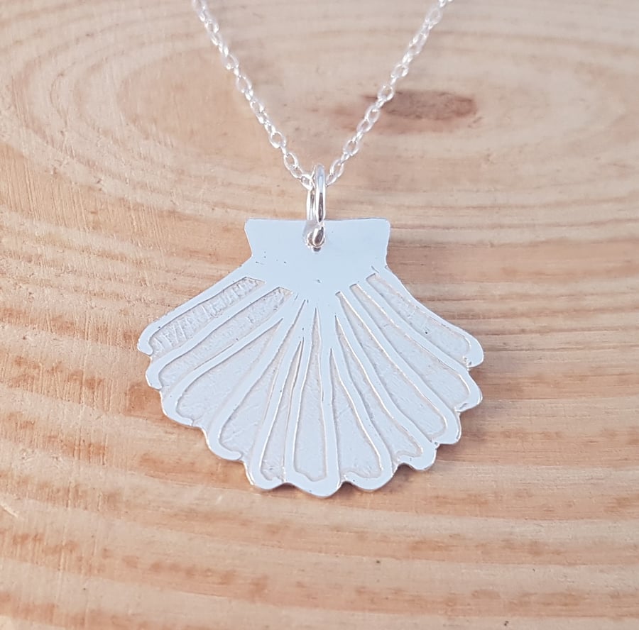 Sterling Silver Etched Shell Necklace