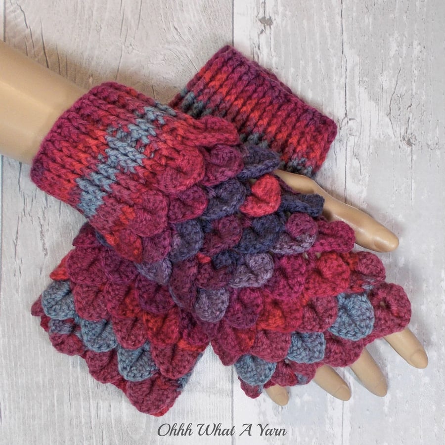 Jewel shades dragon scale gloves. Fingerless gloves. Texting mitts.