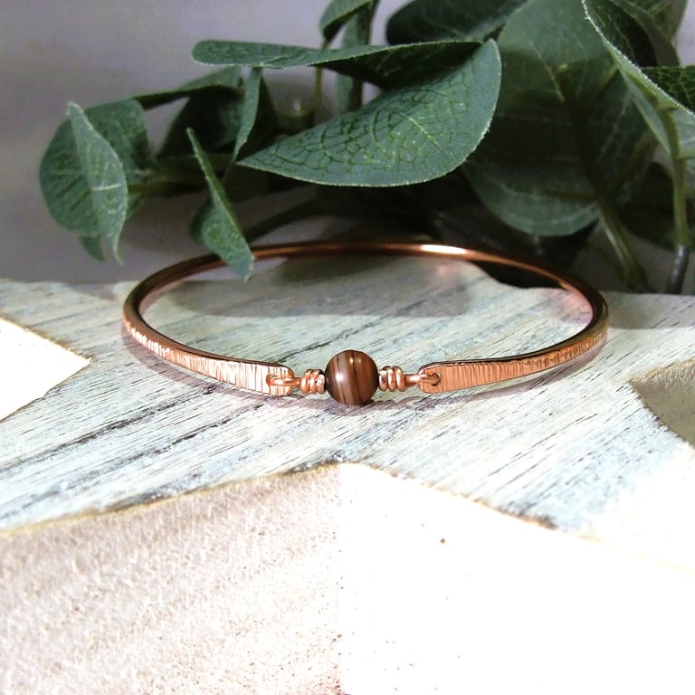 Bangle, Copper and Banded Agate Bracelet. Size 20cms