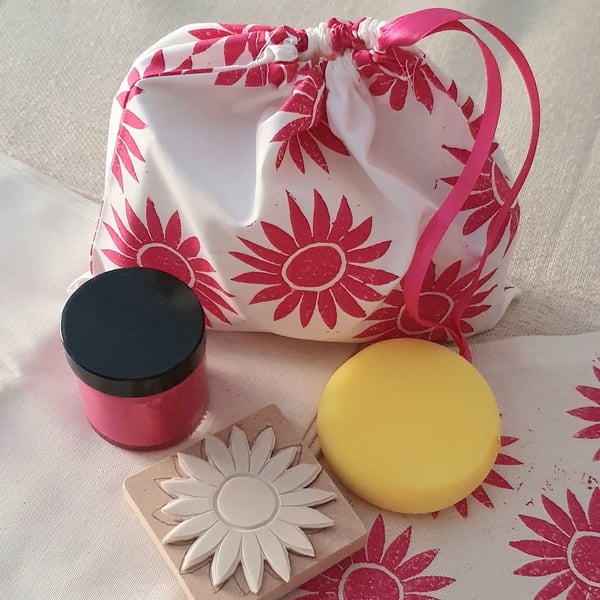 Print your own Pink Daisy tea towel kit