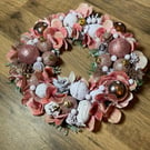Blush Pink Christmas Candle Wreath – Rose Gold & Frosted Pinecone Table Decor