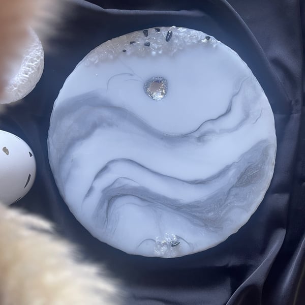 White & Silver Geode Resin Tray - 30cm Handmade Decor