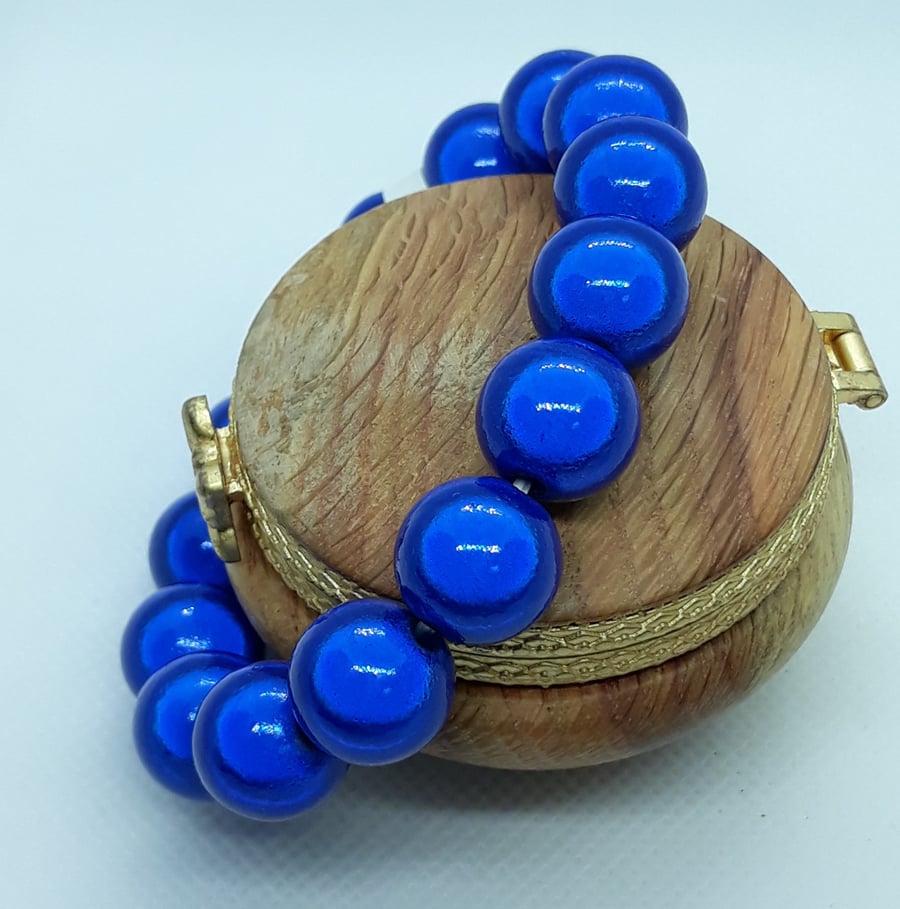 BR358 Chunky blue miracle bead bracelet