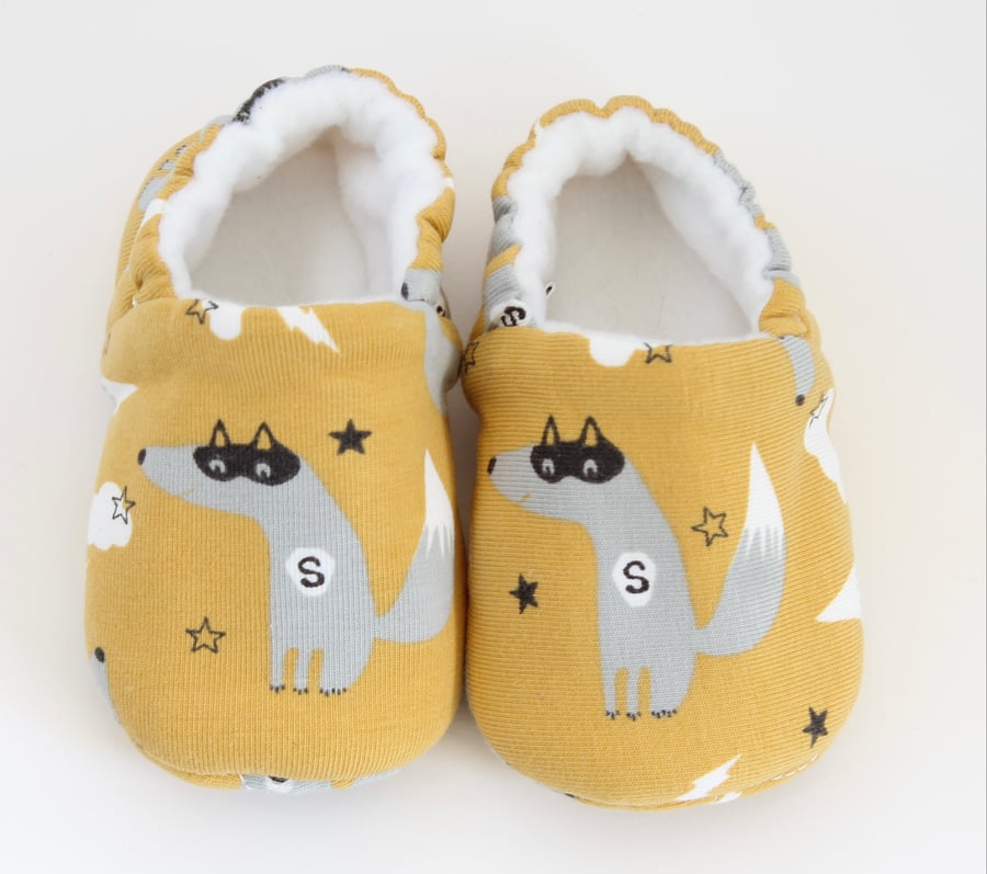 3-6 months baby booties with fox on front, baby shoes, pram shoes