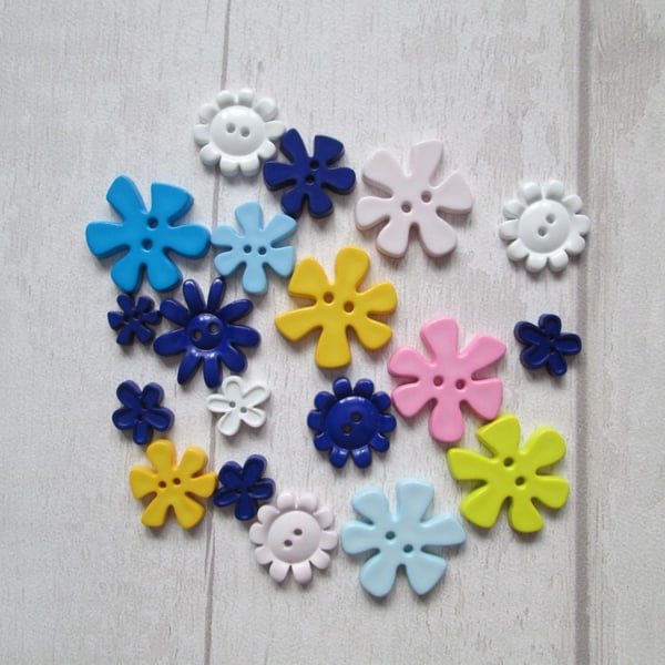Selection of Plastic Flower Buttons