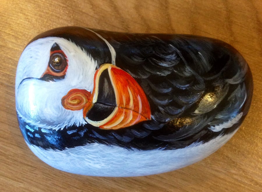 Hand painted rock puffin 