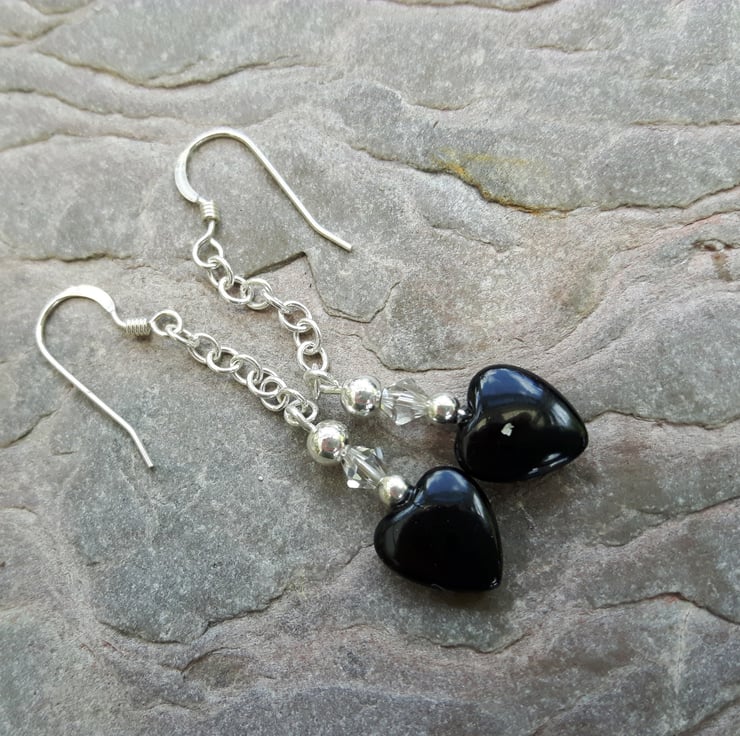 Silver drop earrings with Onyx hearts - Folksy
