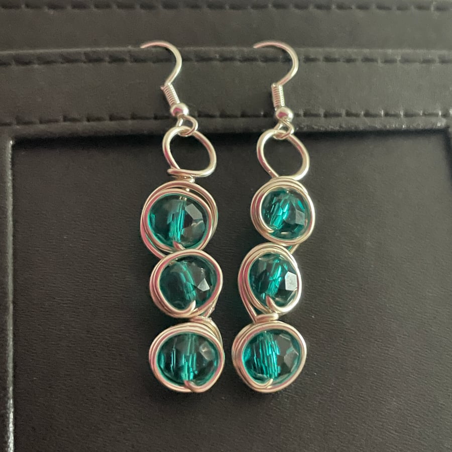 Sparkling Teal Glass Earring