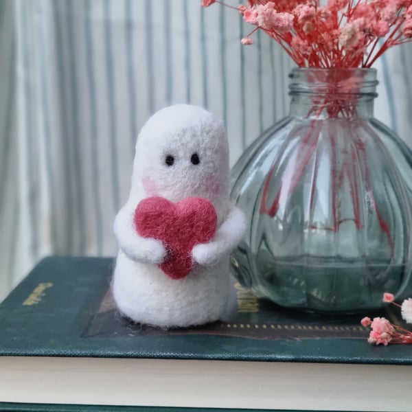 "The Lonely Hearts Club" Needlefelt Ghost Valentine Collection - Buddy