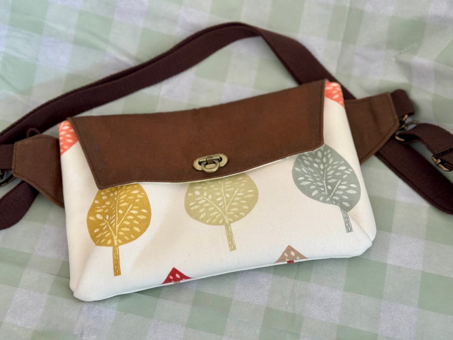 Haralson Belt Bag. Pattern by Noodlehead.