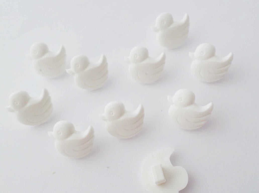 10 white baby duck buttons 15mm