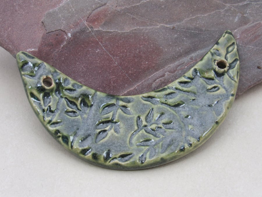 Forest Green Leaf Pattern Ceramic Crescent Bib Pendant