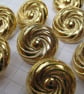10 Small Gold Swirl Shank Buttons - Image 5