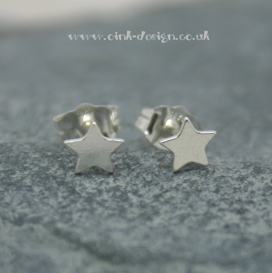  Small sterling silver star stud earrings