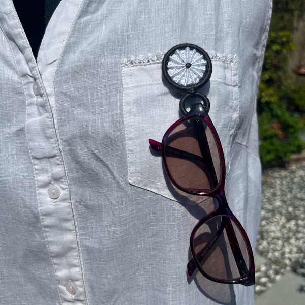 Glasses Holder Brooch - Black and White