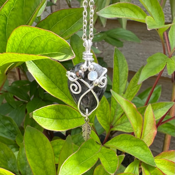 Larvakite teardrop crystal pendant necklace 