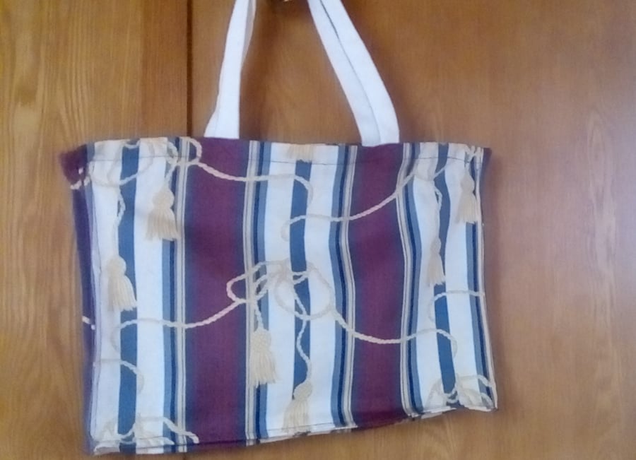 tote bag with tassel design(132)
