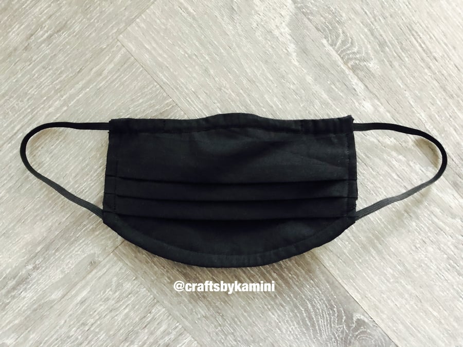 Black washable face covering with nose wire and filter pocket (postage included)