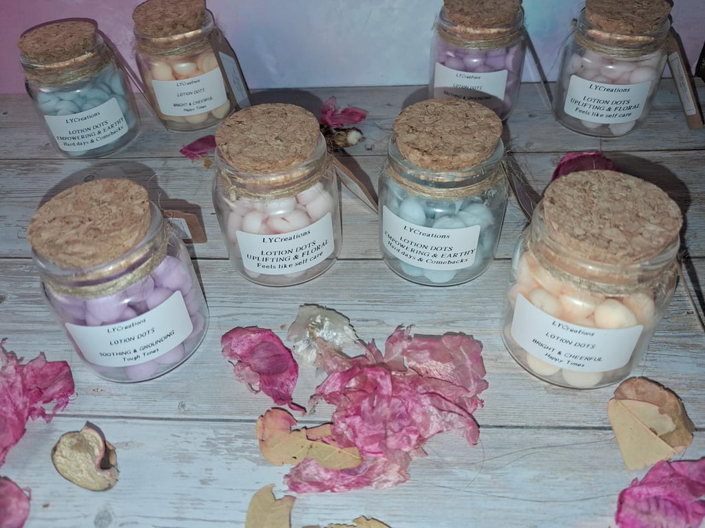 Moisturising Dots with Essential Oils 20g