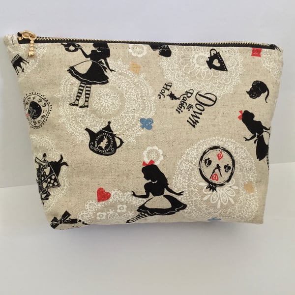 Alice In Wonderland Linen Make up Bag 