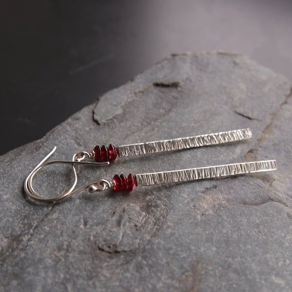 Sterling Silver Textured Stick Earrings With Garnet 