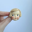 Googly Doll Face Brooch - Iris with Pale Blonde Hair